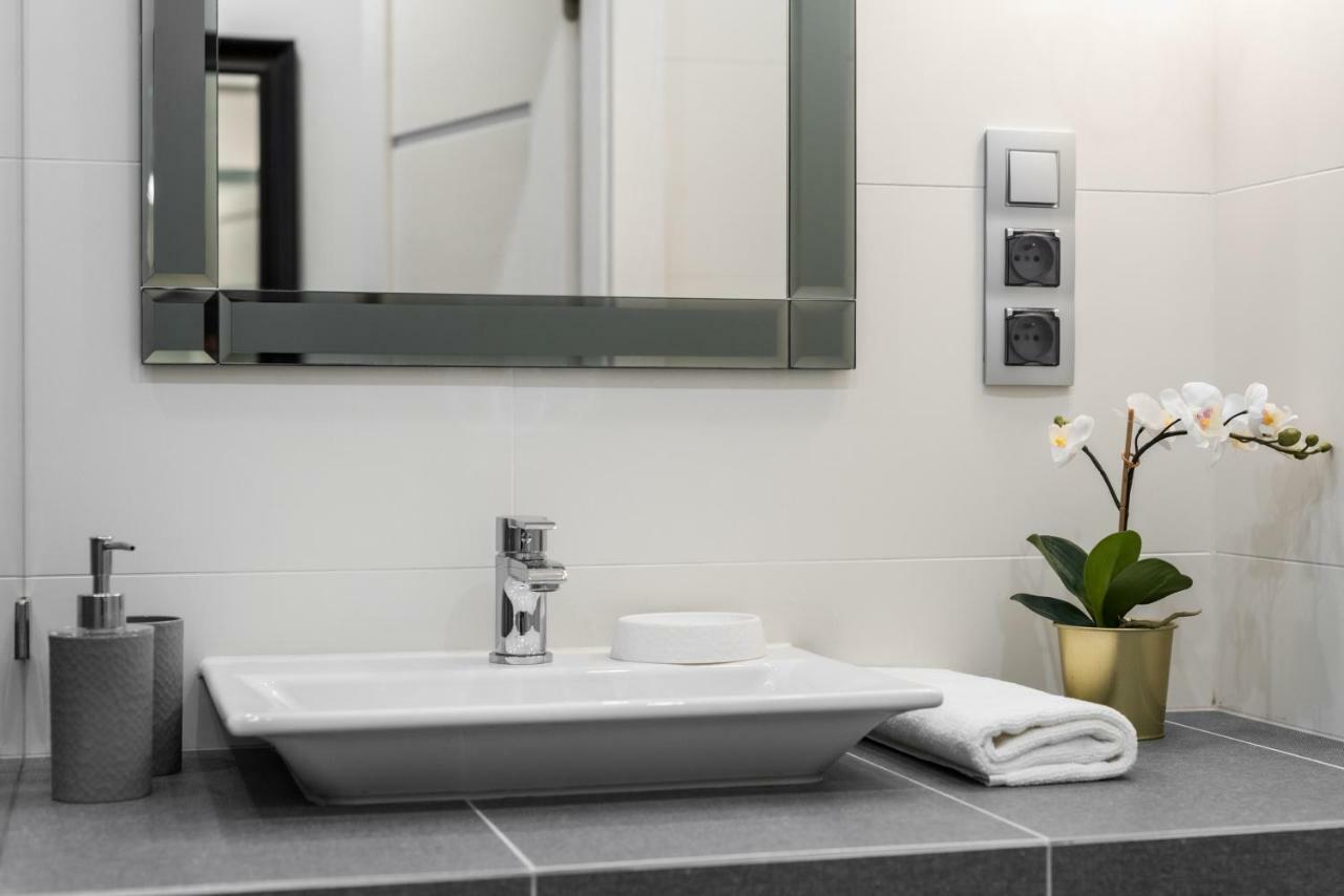 Rajska 3 By Atrium Apartments Krakow Luaran gambar